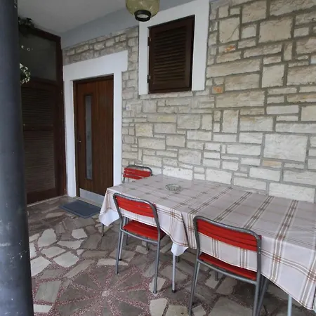 Apartments In Novigrad Istrien 9484 Appartamento *